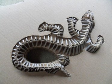 technique et structure l&eacute;zard en papier m&acirc;ch&eacute;