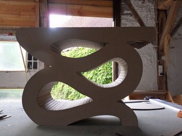 technique et structure de la table Chantilly en carton