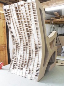 Fauteuil en carton structure