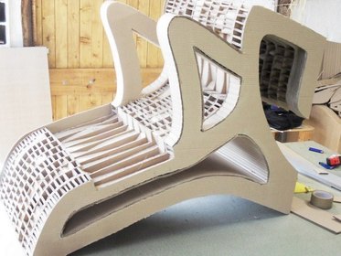 Fauteuil en carton structure